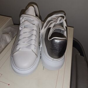 White and Silver Sneakers Alexander Mcqueen